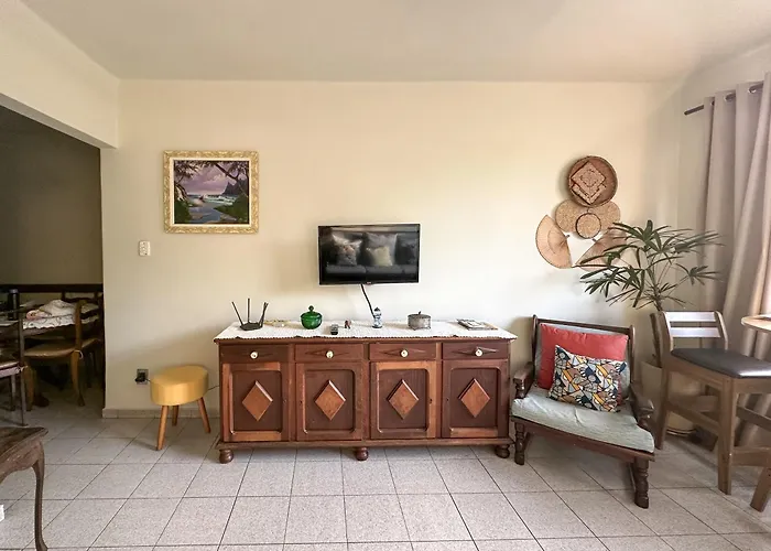 Apartamento Com Vista Pro Mar No Centro De Ubatuba - 2 Quartos, Cozinha Completa E 01 Vaga De Garagem
